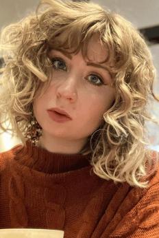 Photo of Sarah Fletcher